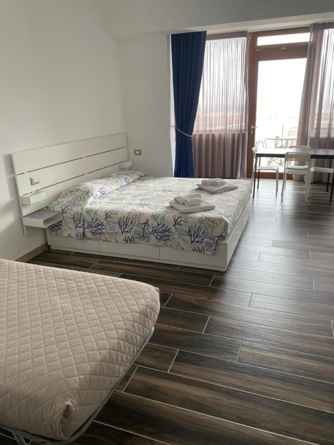 Manfredi Sea Room Βιέστε Εξωτερικό φωτογραφία
